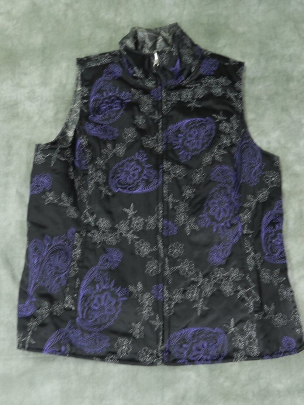 EUC Chico's Floral Black Zippered Vest Embroidered Size M* (Chico's Size 1) 8440